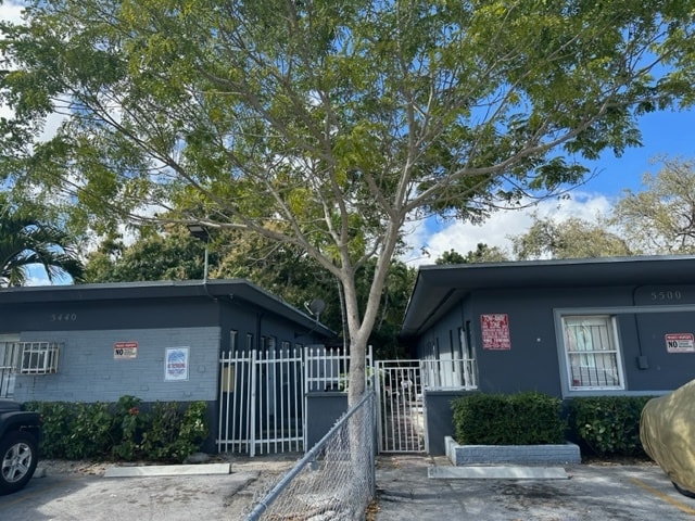 7700 Miami Ave, Miami, FL for sale - Building Photo - Image 2 of 12