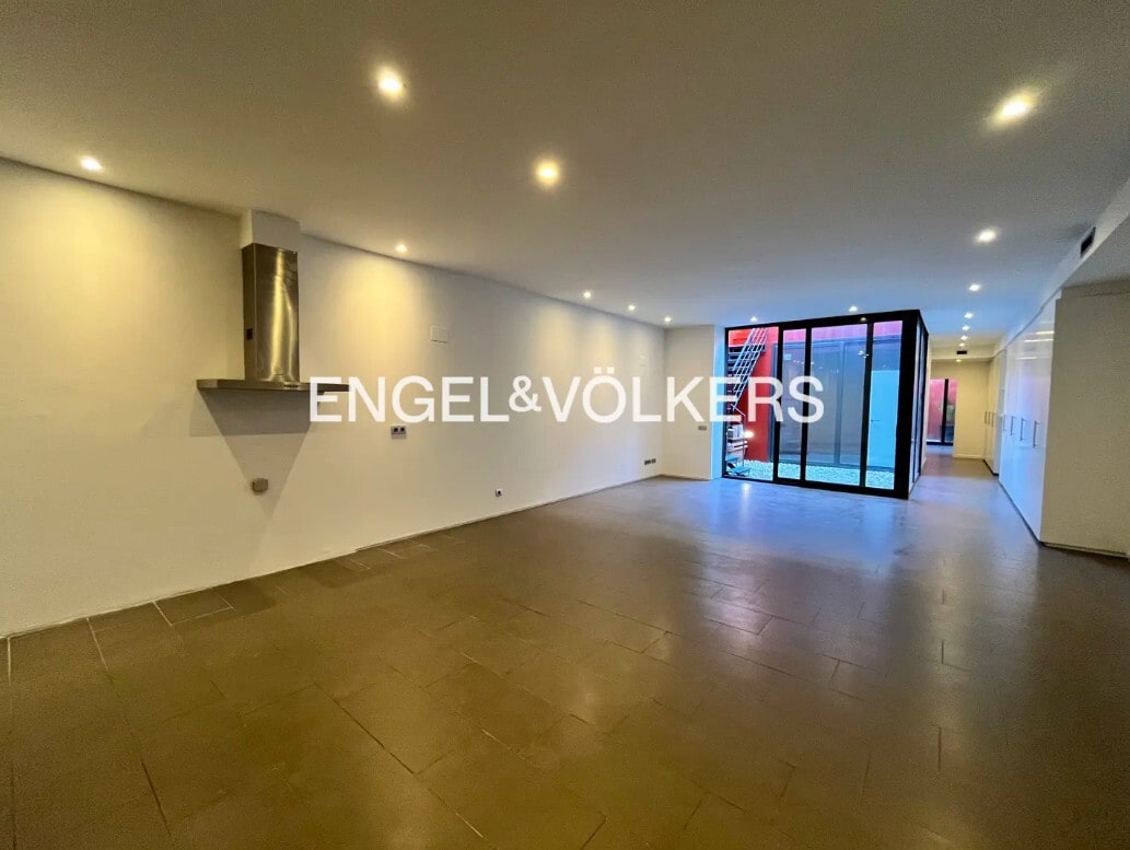 Sant Adrià de Besòs, BAR 08930 -  -  - Interior Photo - Image 1 of 7