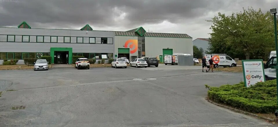 Flex in Cormelles-le-Royal for lease Building Photo- Image 1 of 2