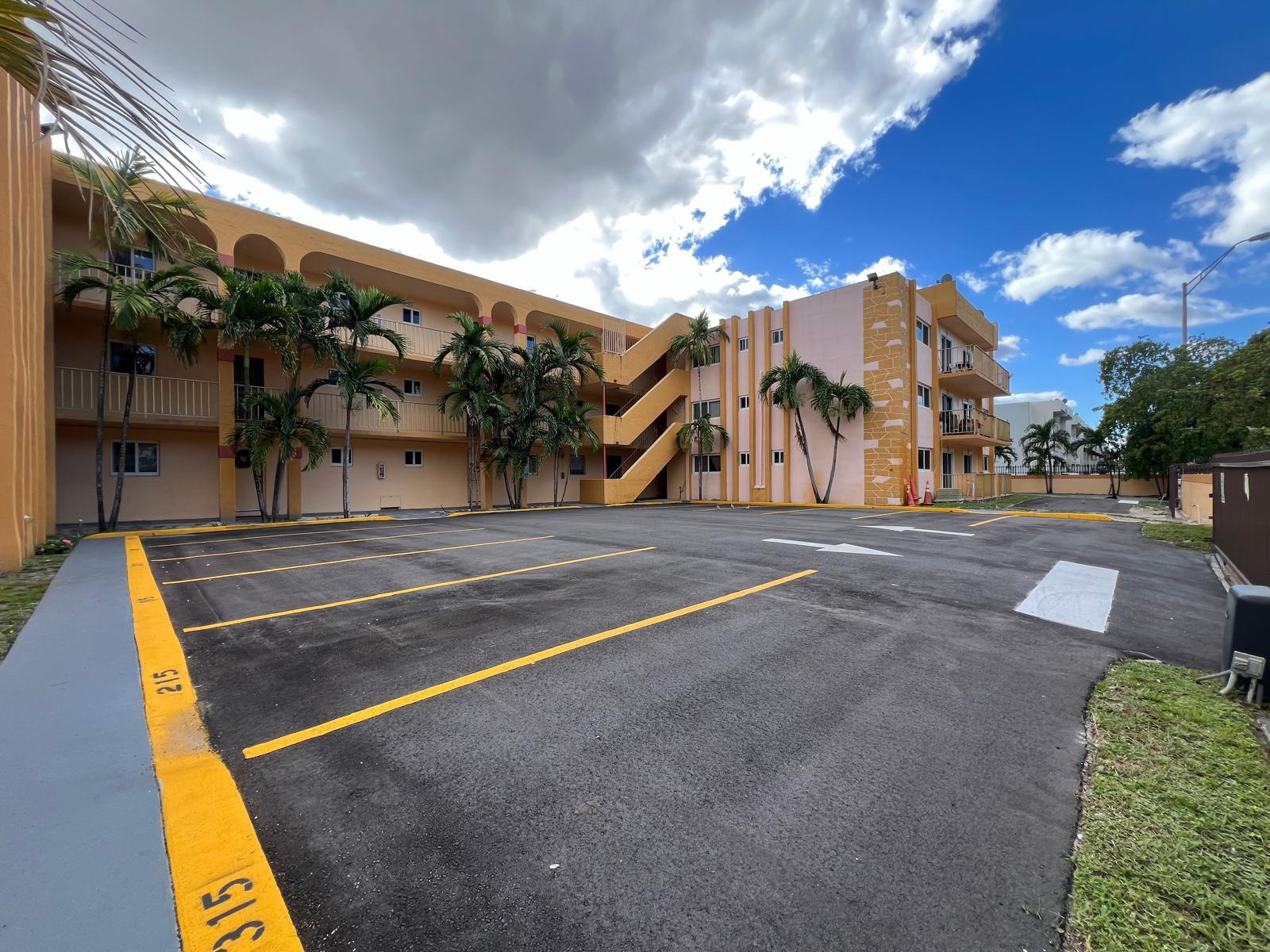 1350 W 46th St, Hialeah, FL for sale Primary Photo- Image 1 of 1
