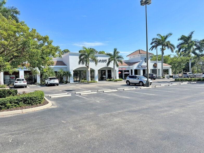 13500 Tamiami Trl N, Naples, FL for lease - Building Photo - Image 3 of 3