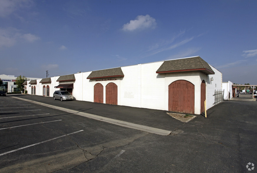 17635-17639 Rowland St, City Of Industry, CA for lease - Building Photo - Image 3 of 7