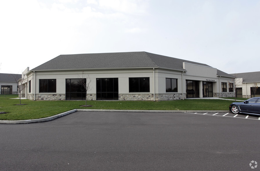 720 Johnsville Blvd, Warminster, PA for lease - Building Photo - Image 3 of 4