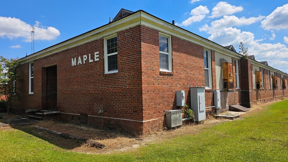 901 9th Ave, Dillon, SC for sale - Building Photo - Image 1 of 5