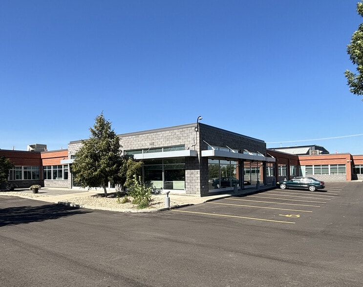 1503 Fletcher Rd, Saskatoon, SK for sale - Building Photo - Image 2 of 10