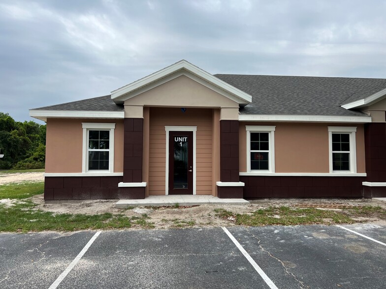 1600 Lexington Green Ln, Sanford, FL for lease - Building Photo - Image 1 of 3