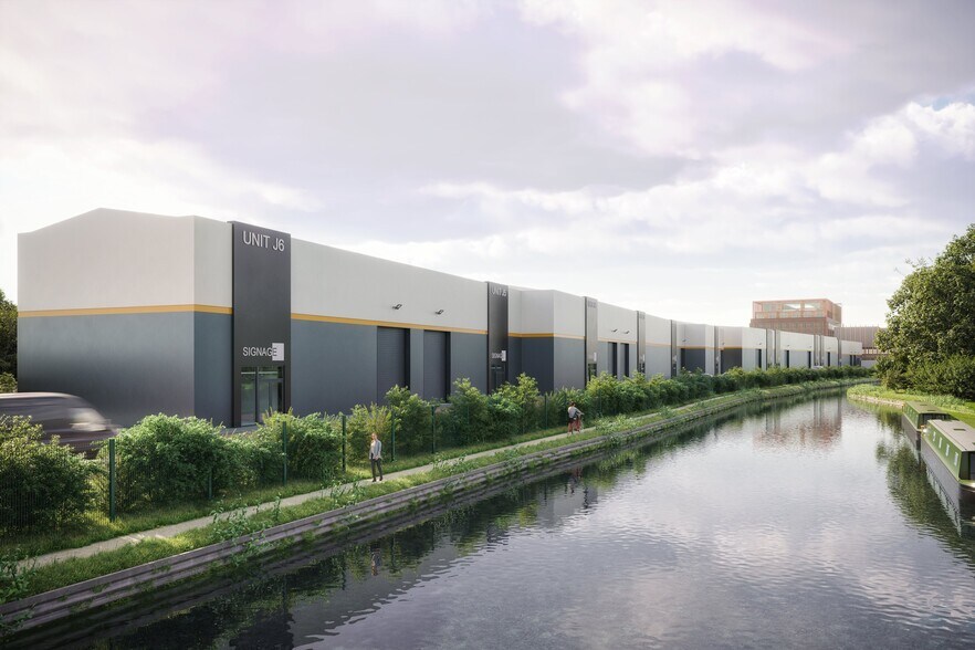 Botany Bay, Chorley for lease - Building Photo - Image 3 of 13