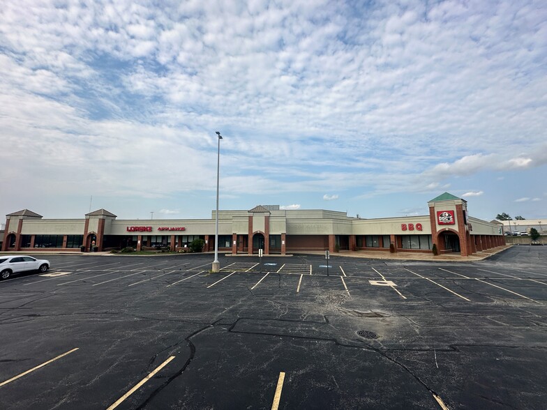 19031 Old Lagrange Rd, Mokena, IL for lease - Building Photo - Image 1 of 7