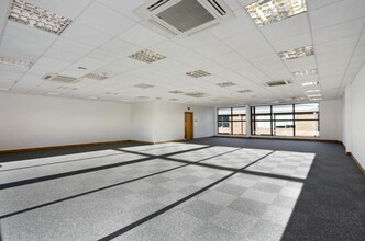 White Lion Rd, Amersham for sale Interior Photo- Image 2 of 4