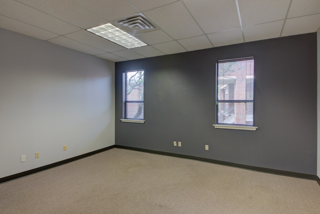 11824 Jollyville Rd, Austin, TX for lease Interior Photo- Image 1 of 17
