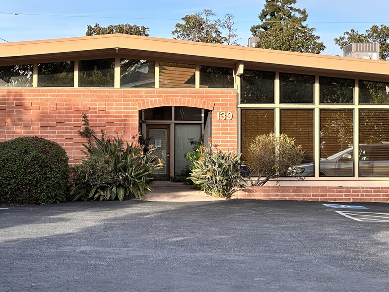 139 Arch St, Redwood City, CA for lease - Building Photo - Image 1 of 11