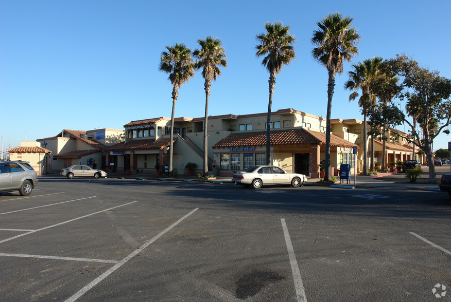 2810 Harbor Blvd, Oxnard, CA for lease - Primary Photo - Image 2 of 6