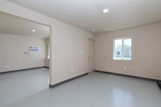 2625 E Van Buren St, Phoenix, AZ for lease Interior Photo- Image 1 of 6