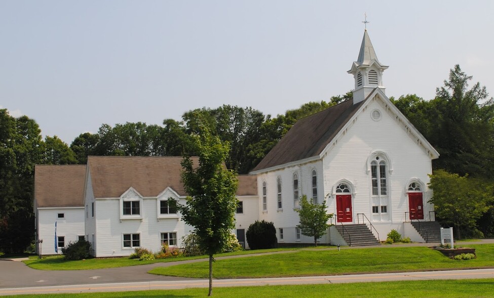 402 Main St, Middlefield, CT for sale - Building Photo - Image 2 of 8