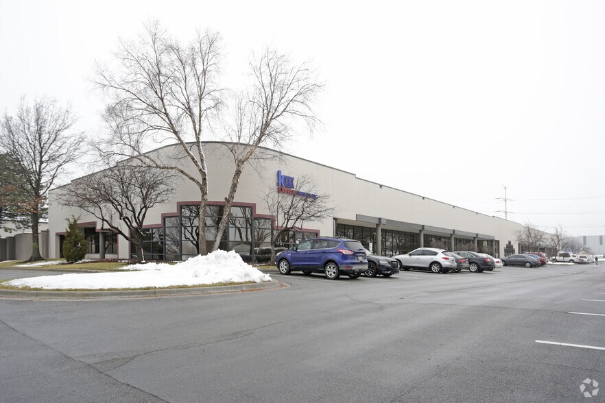 9600-9652 Loiret Blvd, Lenexa, KS for sale - Building Photo - Image 1 of 1