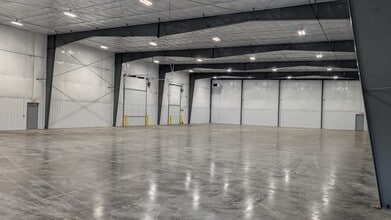 1230 Continental Dr, Eau Claire, WI for lease Building Photo- Image 2 of 3