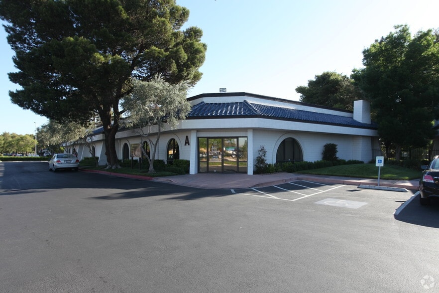 801 S Rancho Dr, Las Vegas, NV for lease - Building Photo - Image 3 of 21