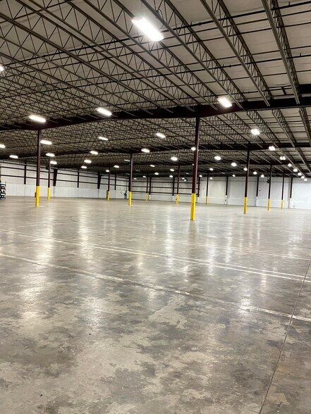 27 Neil Gunn Rd, Ellisville, MS for sale - Interior Photo - Image 1 of 1