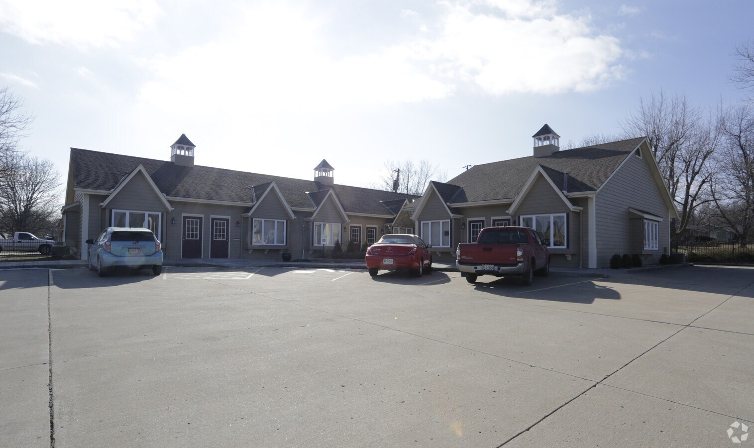 100 SkyVue Dr, Raymore, MO 64083