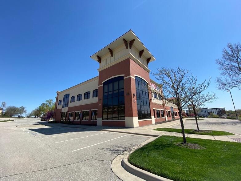 10700-10720 Metcalf Ave, Overland Park, KS for lease - Building Photo - Image 1 of 8