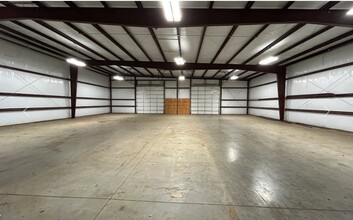 550 Kelly Rd, Bowling Green, KY for lease Interior Photo- Image 2 of 11