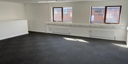 West Ct, Stoke Prior for lease Interior Photo- Image 2 of 3