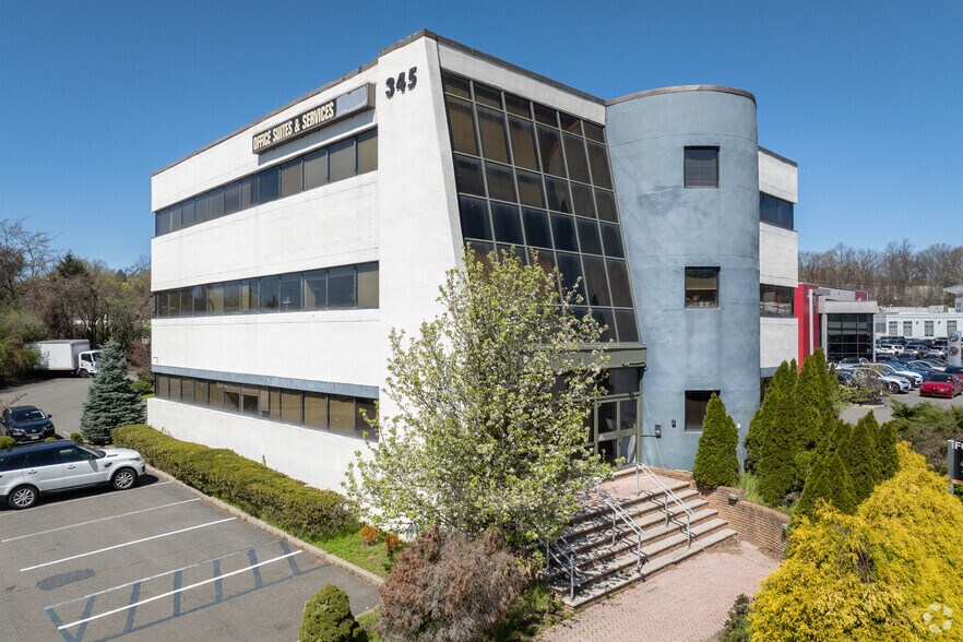 345 State Rt 17, Upper Saddle River, NJ for lease - Building Photo - Image 1 of 19