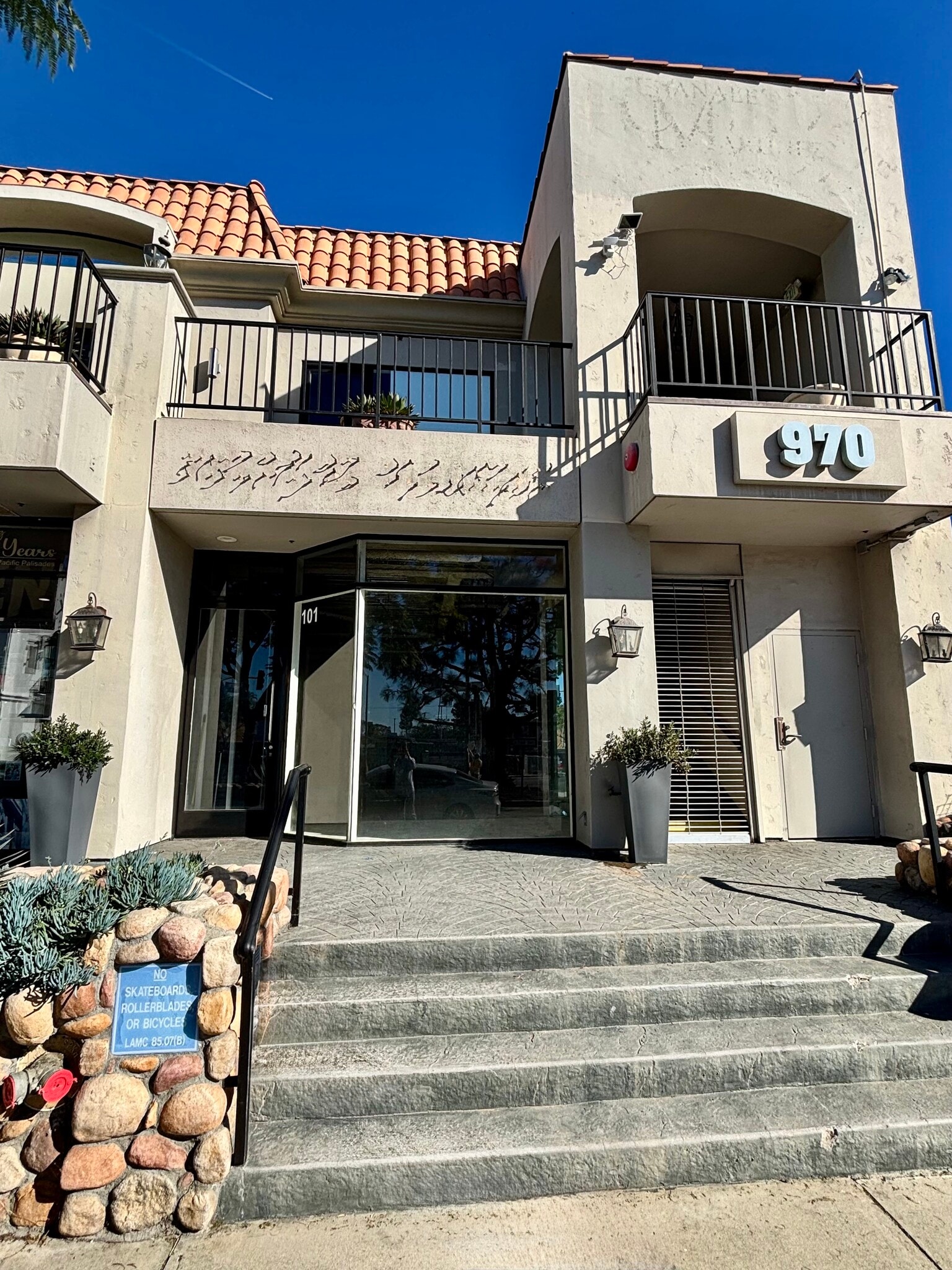 970 Monument St, Pacific Palisades, CA for lease Building Photo- Image 1 of 1