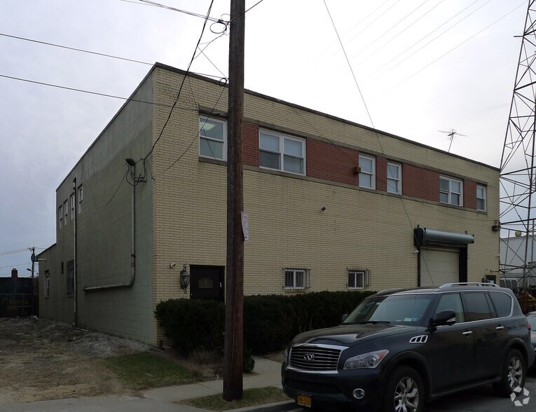 3 Hoover St, Inwood, NY for sale - Primary Photo - Image 1 of 1