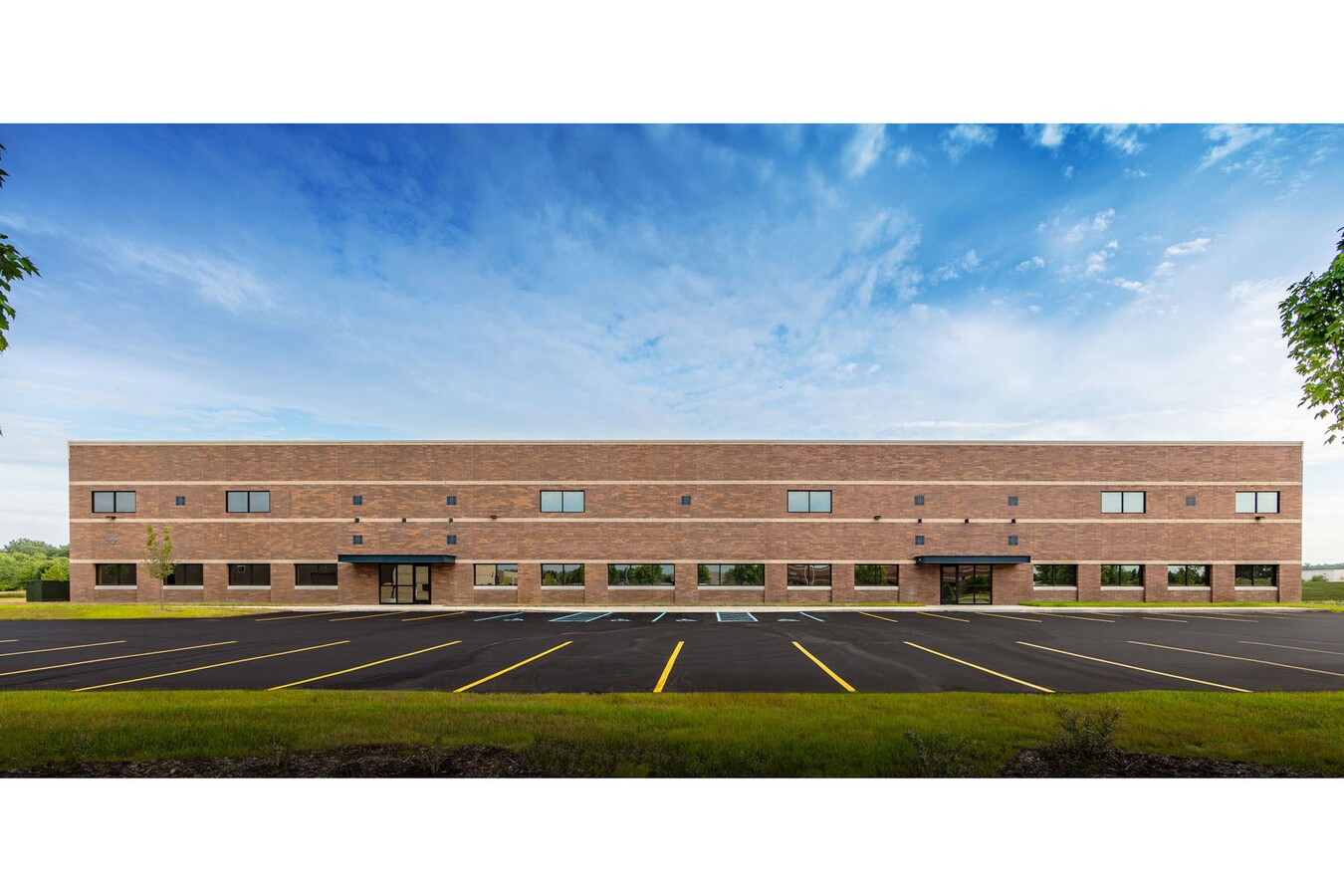 223 National Park Dr, Fowlerville, MI 48836