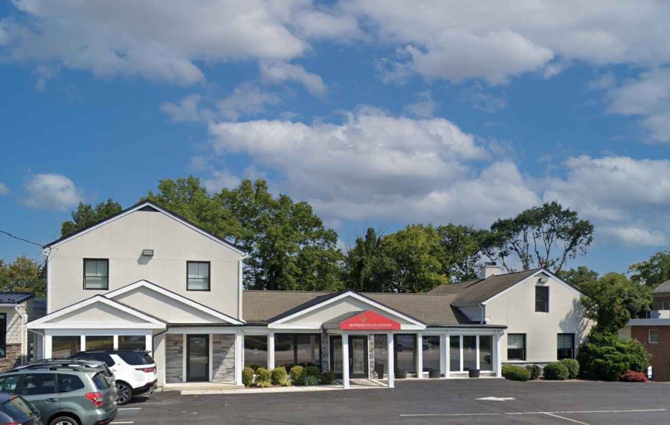 3806 Market St, Camp Hill, PA 17011