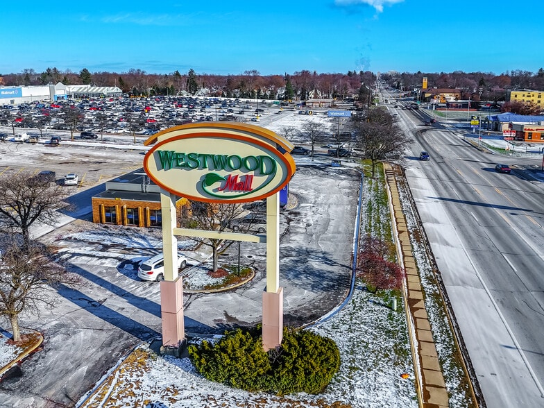 1788-1850 W Michigan Ave, Jackson, MI for lease - Building Photo - Image 1 of 7