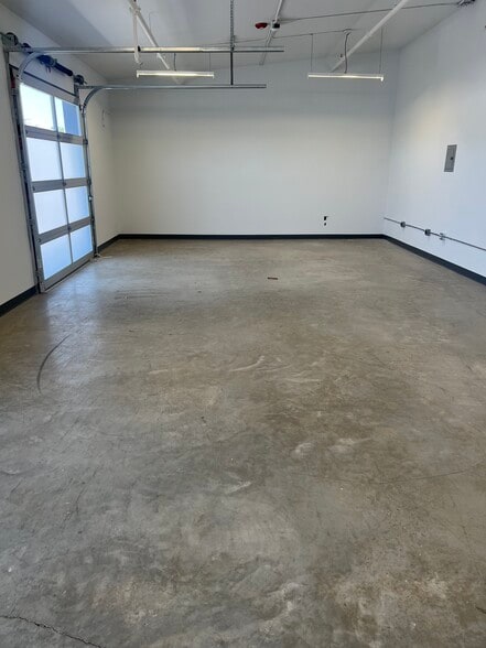 5411 Williamson Rd, Roanoke, VA for lease - Interior Photo - Image 3 of 3