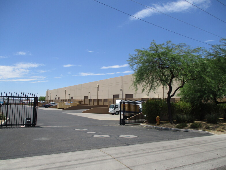 2255 W Desert Cove Ave, Phoenix, AZ for lease - Building Photo - Image 2 of 2