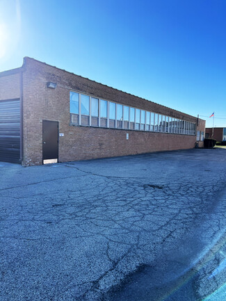 More details for 165 Bond St, Elk Grove Village, IL - Industrial for Sale