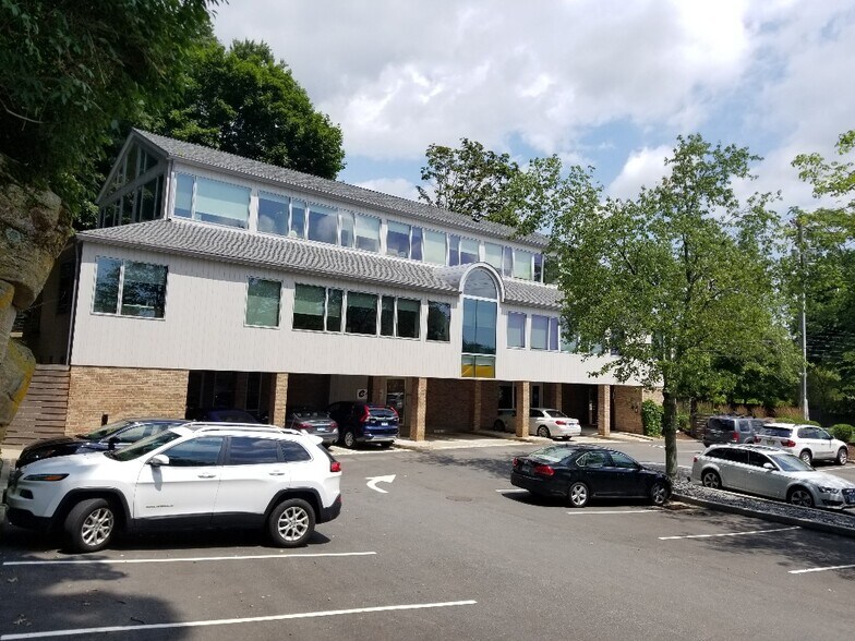 61 Wilton Rd, Westport, CT for sale - Building Photo - Image 1 of 1