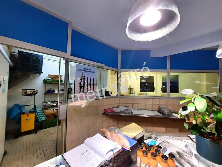 Retail in Saint-Herblain for sale - Interior Photo - Image 2 of 6