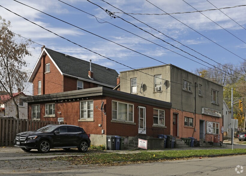 93 Elizabeth St, Guelph, ON N1E 2X1