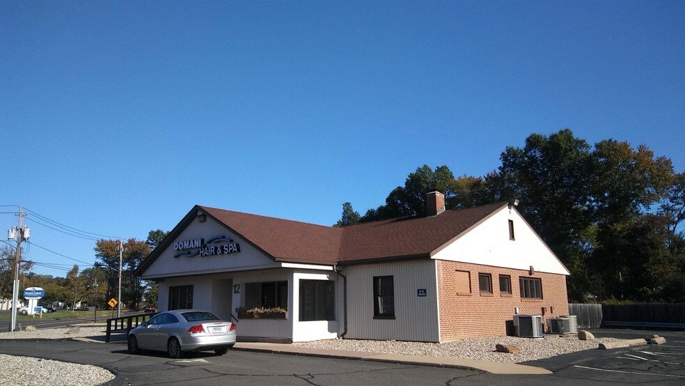 12 Seneca Rd, Bloomfield, CT for sale - Building Photo - Image 1 of 1