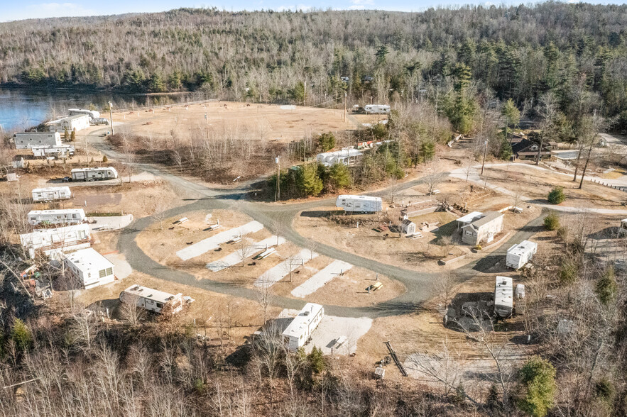 49 E Brimfield Holland, Brimfield, MA for sale - Primary Photo - Image 1 of 1