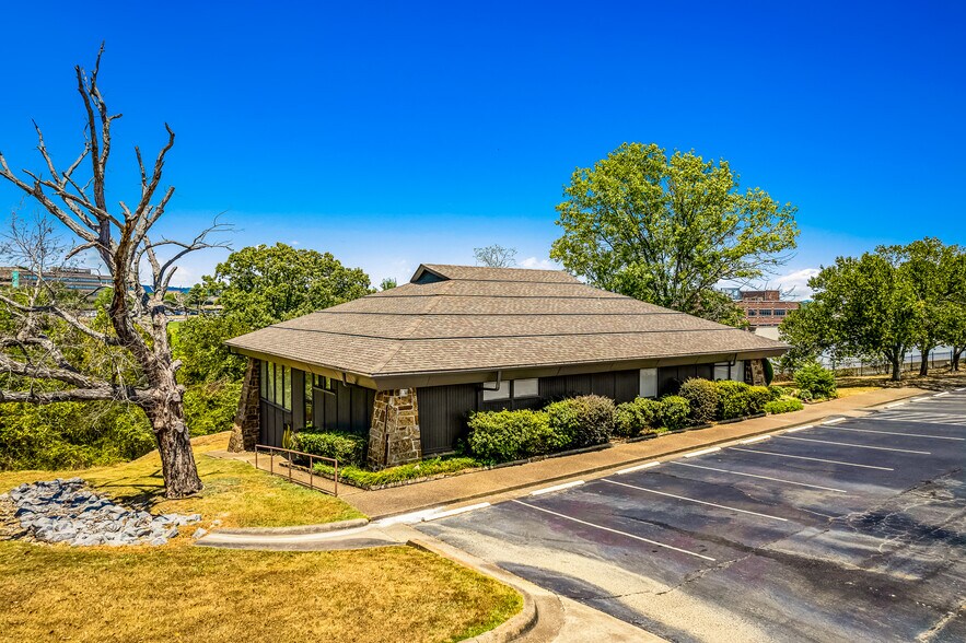 136 Files Rd, Hot Springs, AR 71913