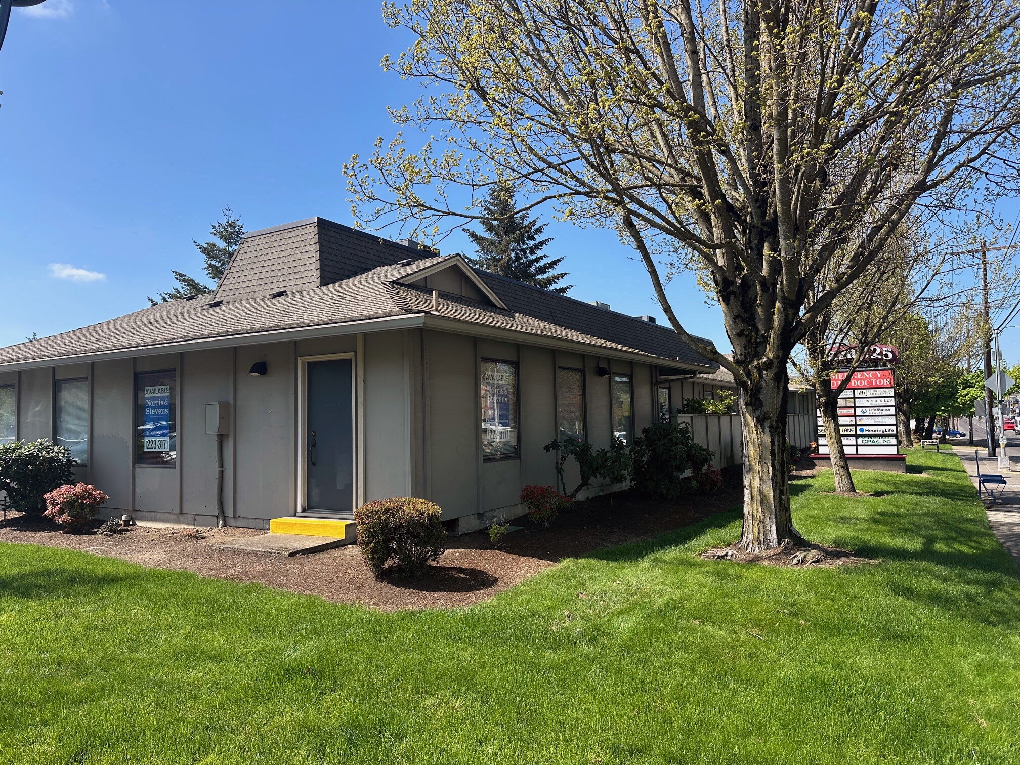 12662-12672 SE Stark St, Portland, OR for sale Building Photo- Image 1 of 1