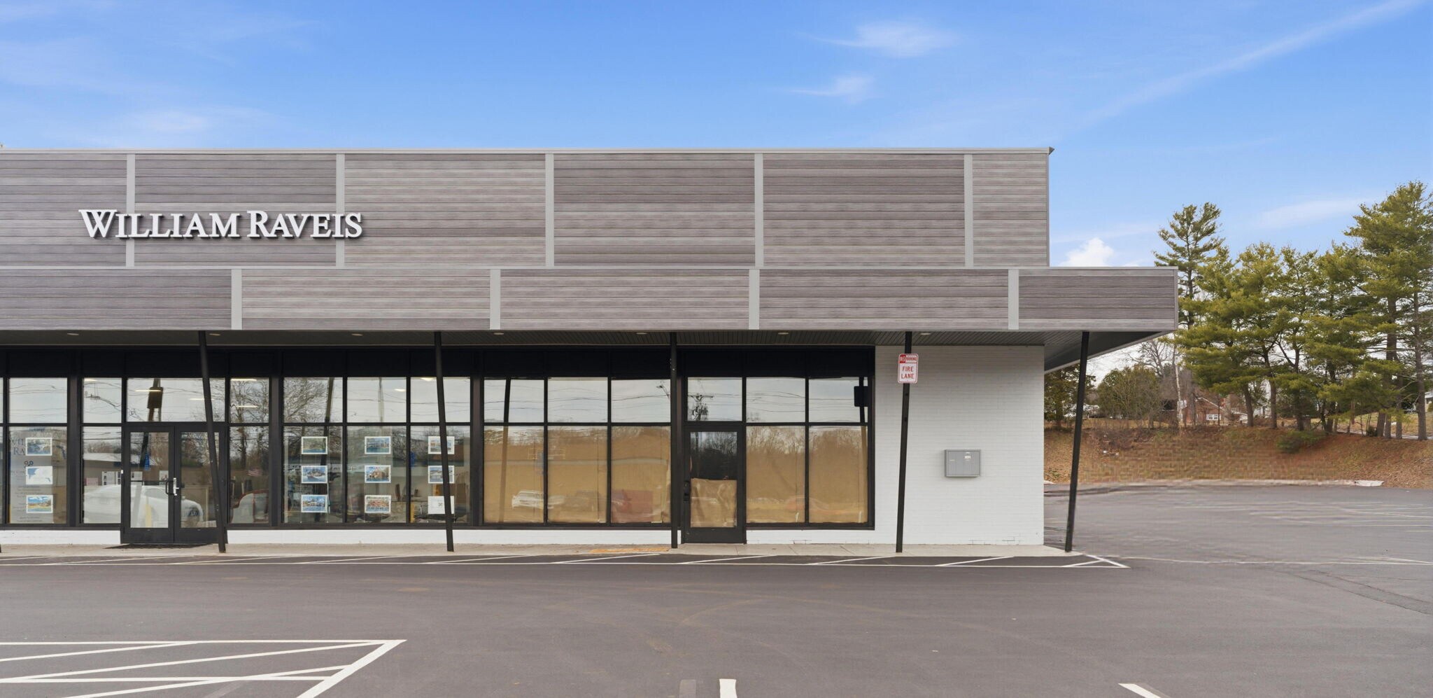 657 Silas Deane Hwy, Wethersfield, CT for lease Interior Photo- Image 1 of 30