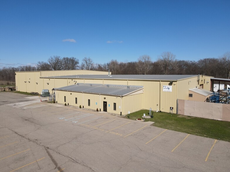 1313 Airport Rd, Niles, MI for lease - Building Photo - Image 1 of 8
