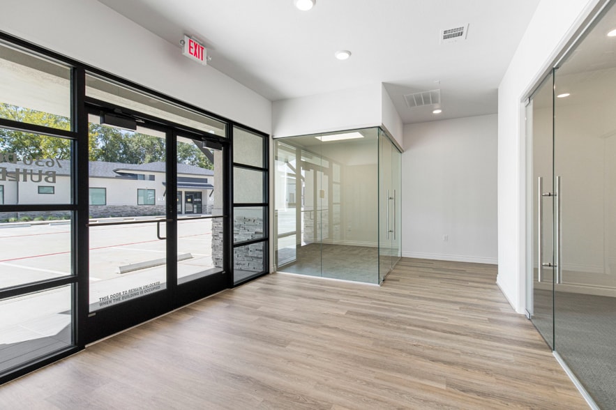 19021 Stuebner Airline Rd, Spring, TX for lease - Building Photo - Image 3 of 10