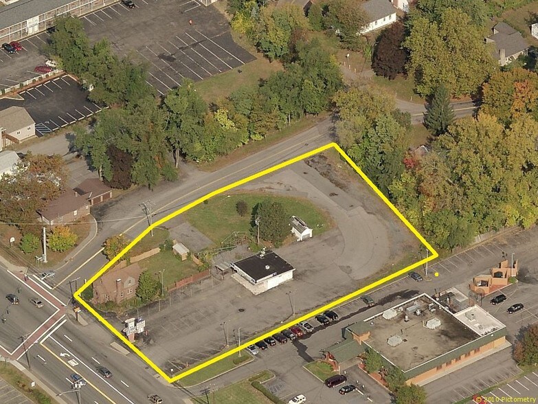 1569 Central Ave, Colonie, NY for sale - Primary Photo - Image 1 of 1