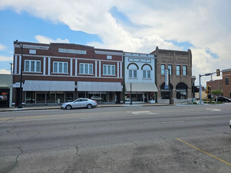 200 N Park Ave, Herrin, IL for sale - Building Photo - Image 3 of 5
