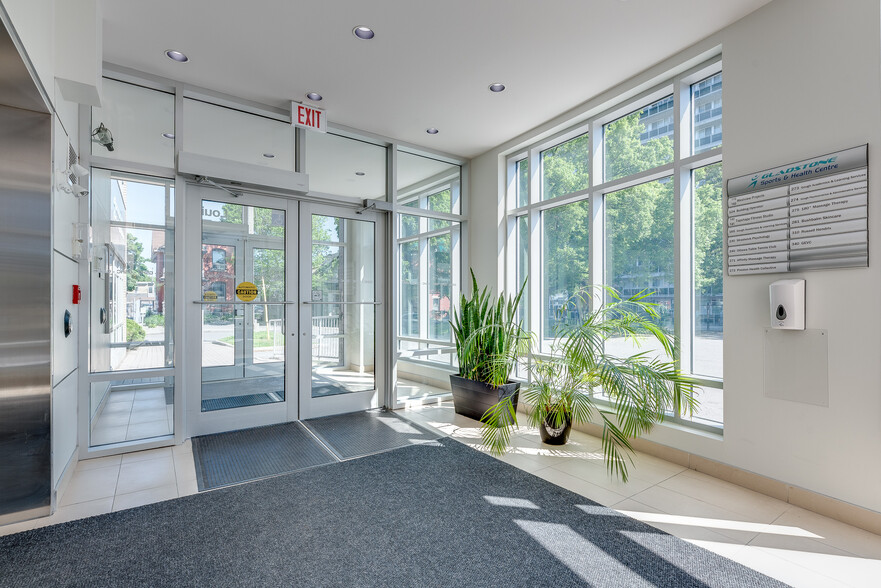 18 Louisa St, Ottawa, ON for lease - Lobby - Image 2 of 5