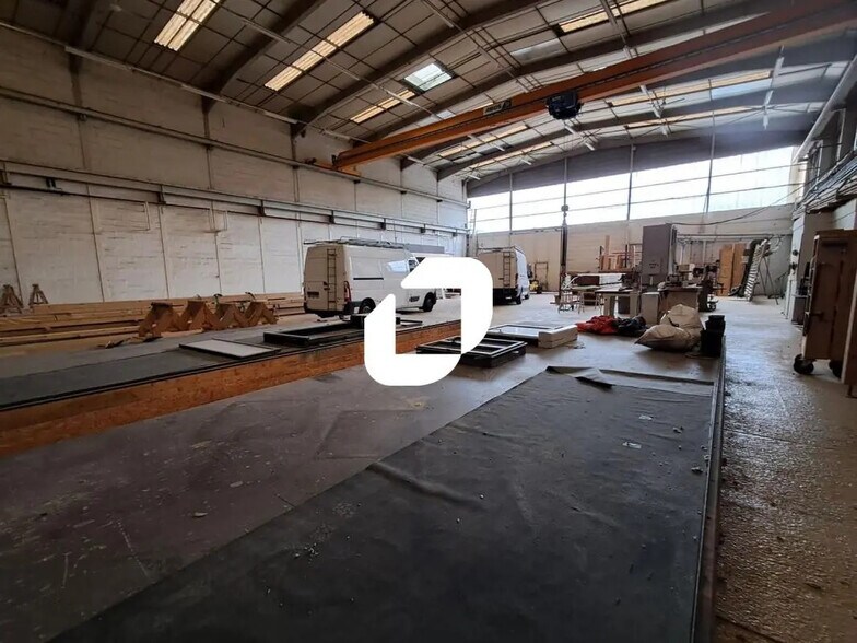 151 Rue Des Famards, Fretin for lease - Building Photo - Image 1 of 9