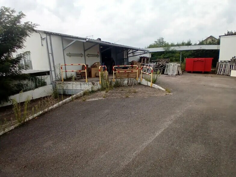 Retail in Épervans for sale - Building Photo - Image 3 of 4